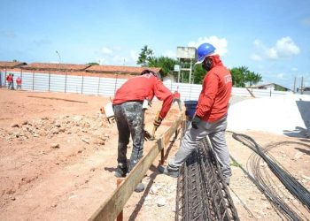 Vaga para Ajudante de Obras na Direcional em Manaus: Oportunidade ao Lado do Clube Municipal