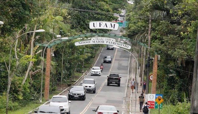 UFAM retifica concurso público com 77 vagas para professores em Manaus e no interior: veja áreas, salários e como se inscrever