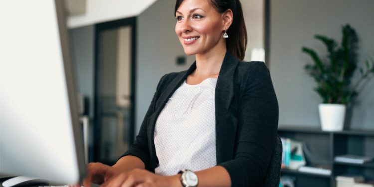 Vaga para Assistente Administrativo no bairro Flores – Manaus: Salário de R$ 1.700 e Segunda a Sexta