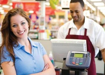 Vaga de Operadora de Caixa na MAQPEL: Seu Primeiro Emprego com Benefícios e Oportunidades de Crescimento