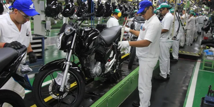 Emprego em Manaus: Vagas para Operador de Máquina e Montador – Veja Como se Candidatar