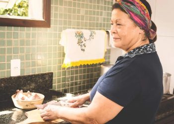 Vaga para Empregada Doméstica no bairro de Flores – Veja os requisitos e como enviar seu currículo