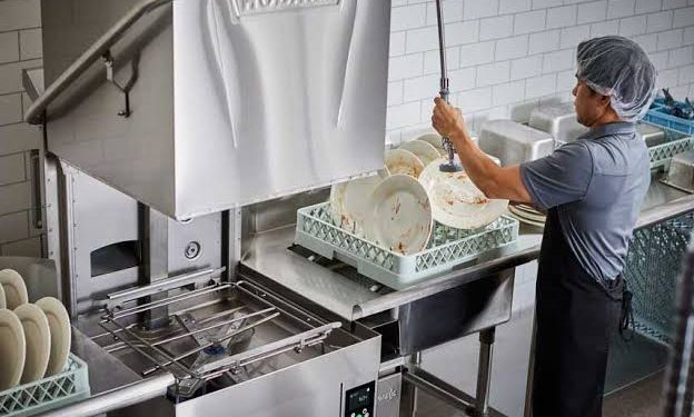 House Grill está contratando Lavador de Louças em Manaus! Bom salário, refeição no local e chance de crescimento. Saiba como enviar seu currículo!