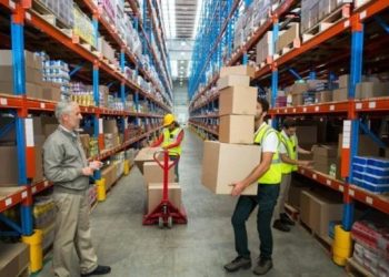 Vaga para Expedidor de Mercadorias na Zona Leste de Manaus: Salário de R$ 1.525 e Benefícios