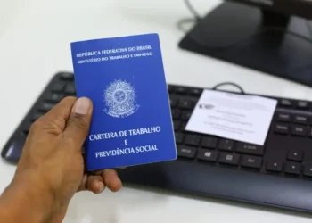 Vagas para Revisora e Montador em Fábrica de Relógios em Manaus – Envie seu Currículo
