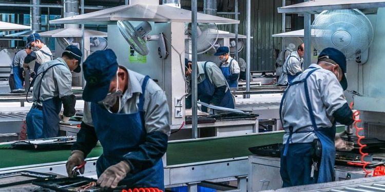 Oportunidade de Emprego em Manaus: Vagas para Operador de Produção (PCD) e Primeiro Emprego