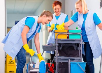 Vaga Servente Feminino em Manaus – Salário R$1.578,00 + Benefícios
