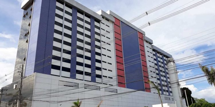 Fametro abre seleção para professores em quatro cursos na unidade de Tefé: veja como participar