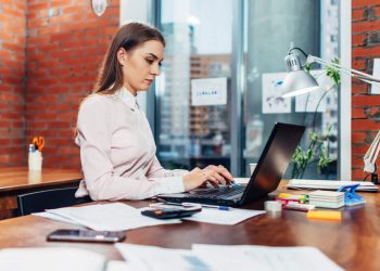 Grupo GAER está contratando Secretária Executiva: veja requisitos, benefícios e como enviar o currículo