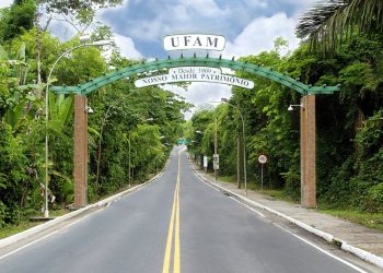 UFAM abre 1.090 vagas em cursos de idiomas presenciais e online para 2026