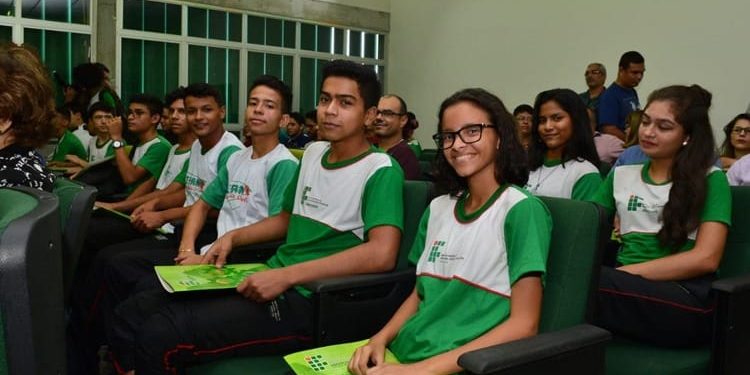 IFAM abre vagas com auxílio de R$ 200 para reforço escolar de estudantes do 9º ano em Manaus