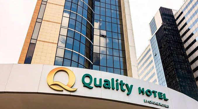 Quality Hotel Manaus abre vagas para Recepcionista, Operador de Eventos, Estágio e Analista Fiscal