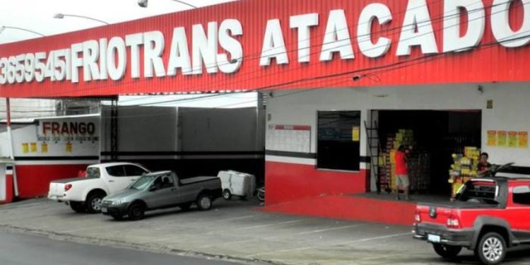 Friotrans abre vagas de emprego em Manaus: oportunidades para logística, vendas, transporte e gestão