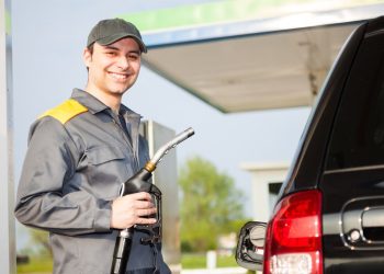 Vaga para Frentista em Manaus: Saiba Como Enviar Seu Currículo