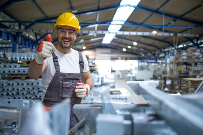 KS IND abre vaga para Auxiliar de Produção em Manaus; veja requisitos e como enviar currículo